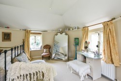The Country House Company property for sale Steep Petersfield The south Downs National Park 