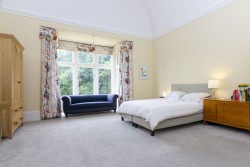 Property Image #16 of 34