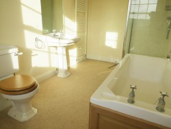 Property Image #17 of 31