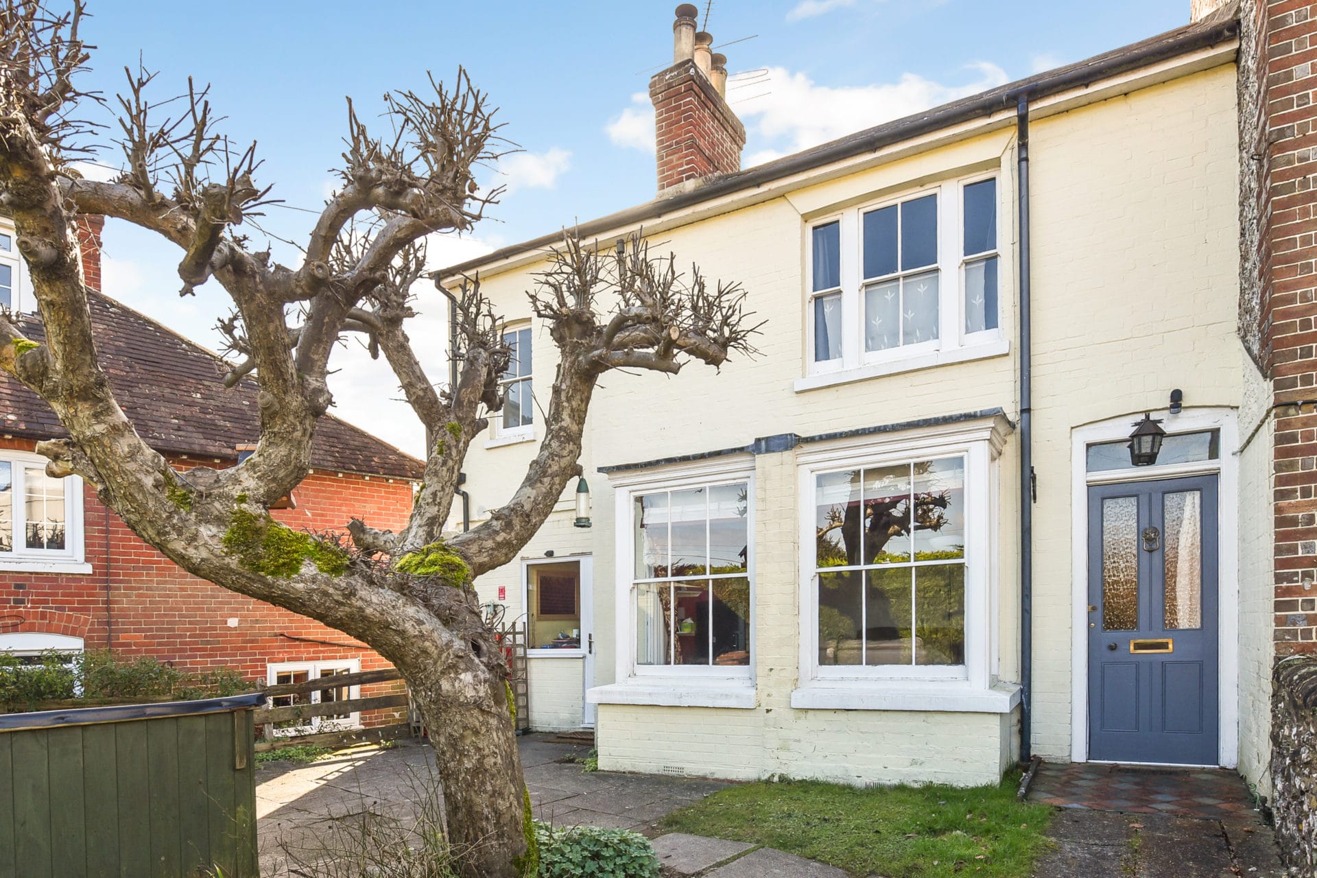 For Sale charming, three bedroom cottage in Sutton Country