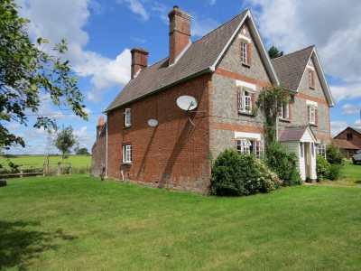 Beckford Lane, Southwick, Nr Wickham / Petersfield / Portsmouth, Hampshire