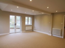 Property Image #8 of 27