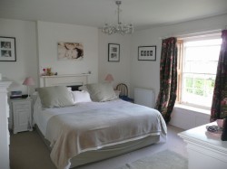 The Country House Company property to let Hoe Road, Bishops Waltham, Nr Winchester / Southampton, Hampshire