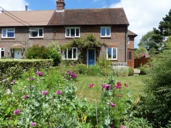 The Country House Company property to let Hawkley, Nr Liss / Petersfield, Hampshire