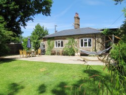The Country House Company property for let, Monkwood, Nr Alresford/ Petersfield 