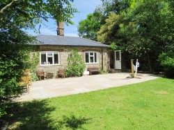 The Country House Company property for let, Monkwood, Nr Alresford/ Petersfield 