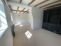 Property Image #7 of 17