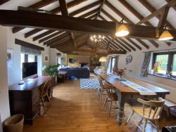 The Country House Company property for let, Catherington, Nr Hambledon / Petersfield / Winchester / Portsmouth