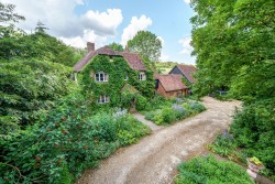 The Country House Company property for let, Bishops Waltham, Nr Winchester / Southampton, Hampshire