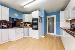 Property Image #5 of 17