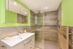 Property Image #7 of 11