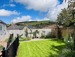 The Country House Company property for let, Eaast Meon, Nr Petersfield/ Winchester 