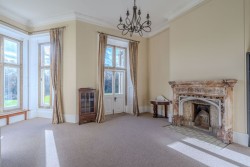 Property Image #2 of 10