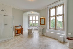 Property Image #6 of 13