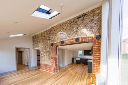 Property Image #3 of 16