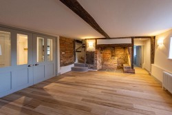 Property Image #6 of 16
