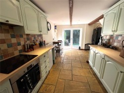 Property Image #4 of 11