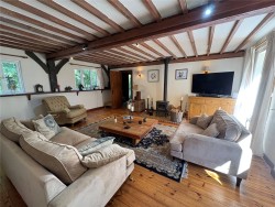 Property Image #3 of 11