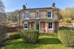 The Country House Company, property for Sale, Hambledon, Petersfield