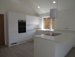 Property Image #4 of 9
