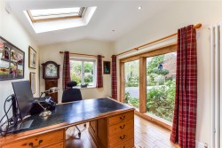 Property Image #11 of 20