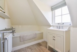 Property Image #10 of 12