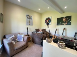 Property Image #8 of 14