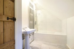 Property Image #10 of 13