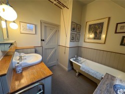 Property Image #10 of 14