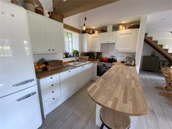 Property Image #4 of 17