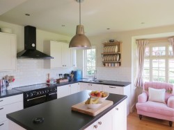 Property Image #4 of 12