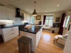 Property Image #4 of 17