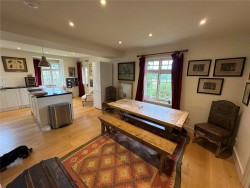 Property Image #5 of 17