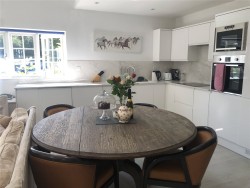 Property Image #5 of 12