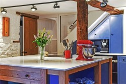 Property Image #8 of 15