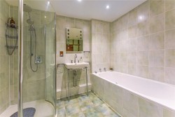 Property Image #11 of 20