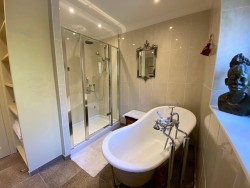 Property Image #11 of 12