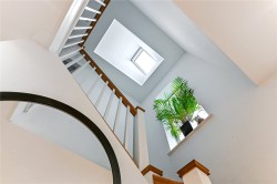 Property Image #9 of 21