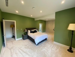 Property Image #8 of 11