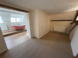 Property Image #8 of 17
