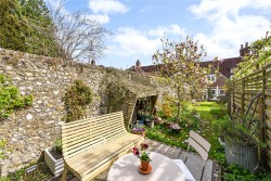 Property Image #12 of 13