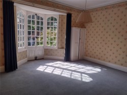 Property Image #6 of 13