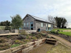 Property Image #10 of 14