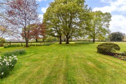 Property Image #17 of 19