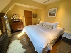 Property Image #11 of 19