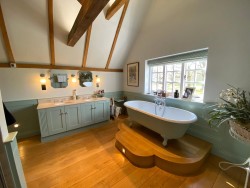 Property Image #14 of 19