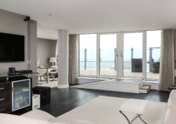 Property Image #3 of 13