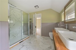 Property Image #15 of 18