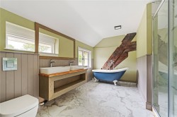 Property Image #14 of 18