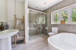 Property Image #18 of 23